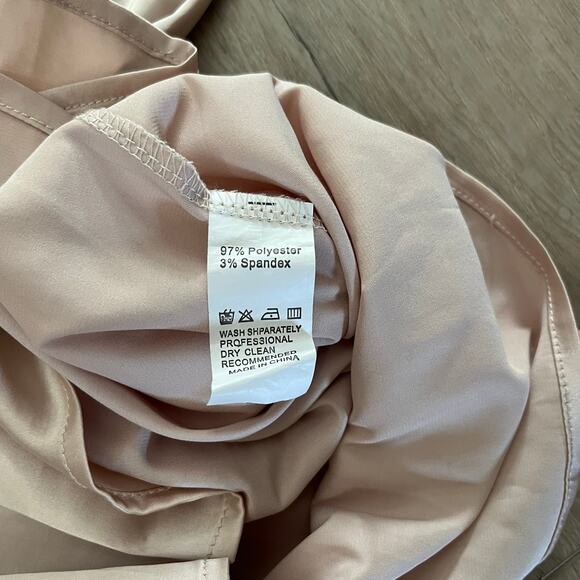 Boutique Champaign Sleeveless V-Neck Blouse Size XL - Picture 5 of 6